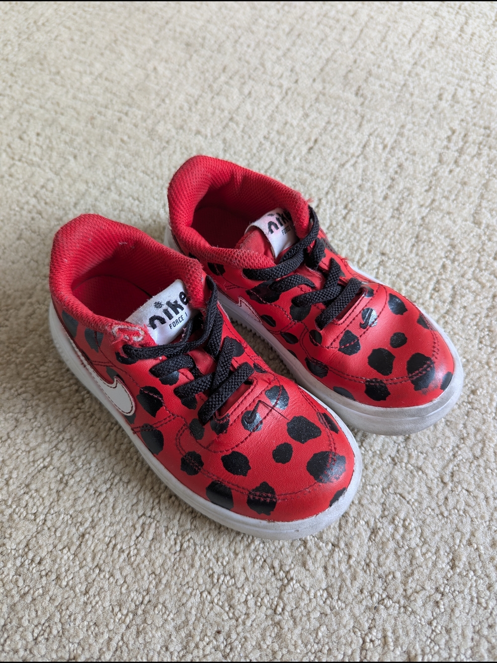 Nike Air Force 1 Sneakers Athleta Shoes  Ladybug Girls 10C Red Active Sporty